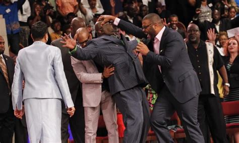 7 Dead Giveaways You're Attending A Black Church