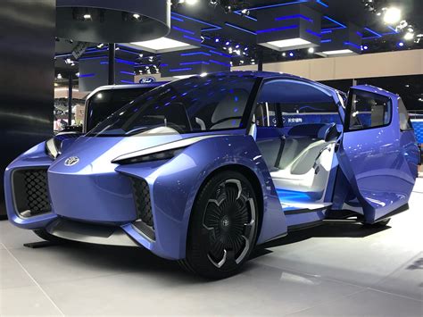 Toyota shows off electric vehicle concept Rhombus