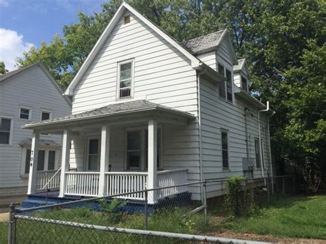 'The American Football House' – Urbana, Illinois - Atlas Obscura