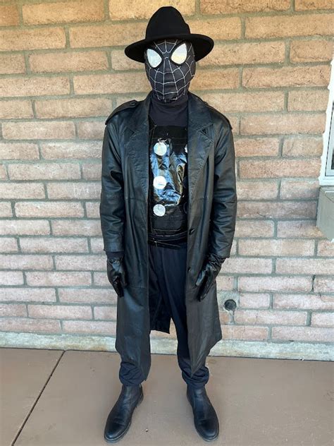 DIY Spider-Man Noir Costume - Desert Chica