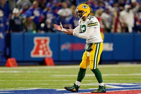 Aaron Rodgers' incredible reaction to the Packers' lack of action on ...