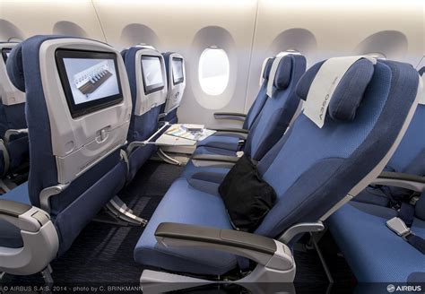 Photos: Interior Tour of the Airbus A350 XWB - AirlineReporter : AirlineReporter
