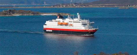 MS Richard With Cruise Ship - Hurtigruten Cruise Line MS Richard With on iCruise.com