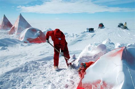 ESA - Scientists spend a white Christmas in Antarctica