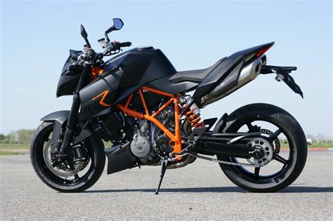 2008 KTM 990 Super Duke - Moto.ZombDrive.COM