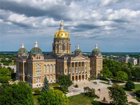 "Iowa State Capitol" Images – Browse 507 Stock Photos, Vectors, and ...