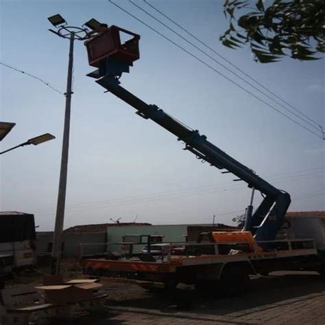 Truck Mounted Boom Lift Rental Service, Minimum Rental Duration: >1 ...