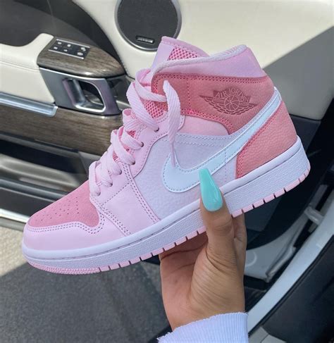 Nike on Twitter | Jordan shoes girls, Fresh shoes, Sneakers fashion