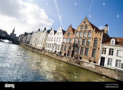 Spiegelrei canal, Bruges, Belgium Stock Photo - Alamy