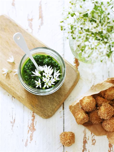 Cueillette d'ail des ours - Pesto et mozzarella végétale. Recettes ...