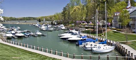 Boating & Sailing | Mariner's Village Resort