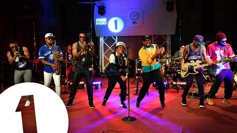 Bruno Mars - 24K Magic in the Live Lounge Acordes - Chordify