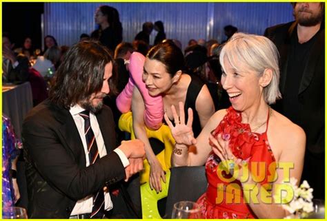 Keanu Reeves & Girlfriend Alexandra Grant Hug & Kiss at MOCA 2023 Gala: Photo 4920918 | Keanu ...