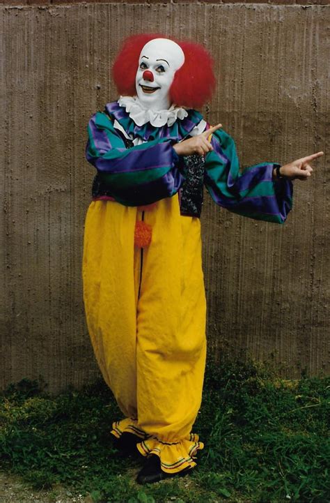 Happy birthday to the original Pennywise Tim Curry : r/ItTheMovie