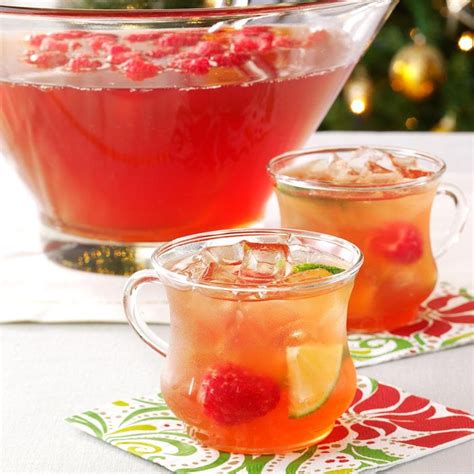 Festive Holiday Punch Recipe: How to Make It