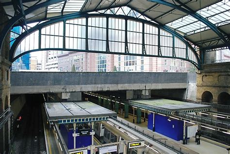 Aldgate station | Aldgate station on the Metropolitan Line, … | Hugh Llewelyn | Flickr