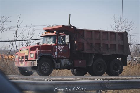 Mack Dump Trucks - Gallery 5 - HEAVY EQUIPMENT & TRUCK PHOTOS