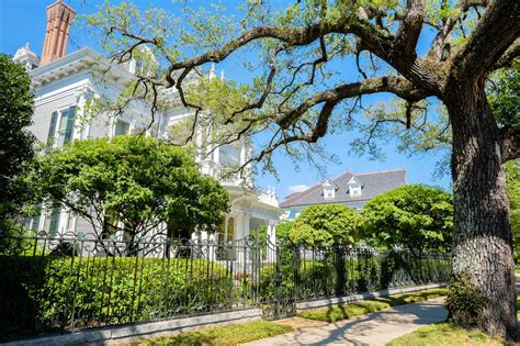 St. Charles Avenue in New Orleans - A Tranquil Slice of Historic New ...