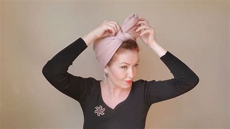 3 Glam Vintage Head Scarf Style Ideas | Upstyle