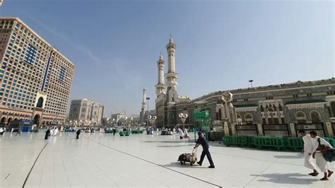 Skyline Photo of The Great Mosque of Mecca · Free Stock Photo