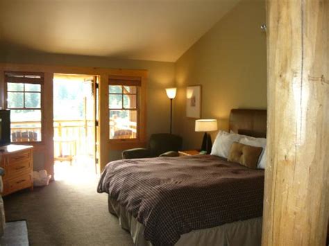 Freestone Inn (Mazama, WA): What to Know BEFORE You Bring Your Family