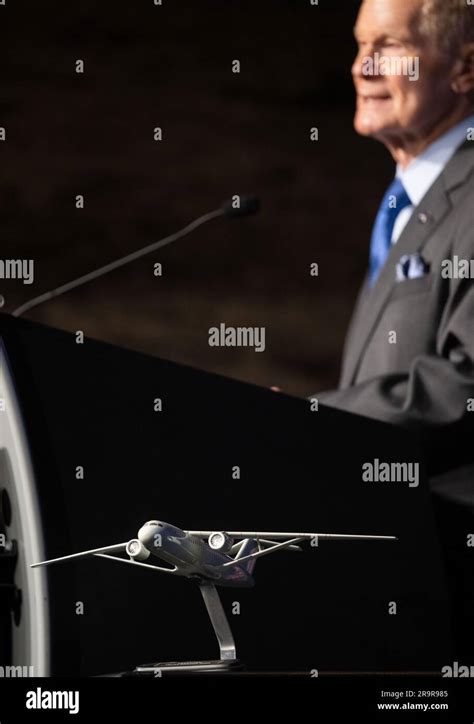 Transonic truss braced wing hi-res stock photography and images - Alamy