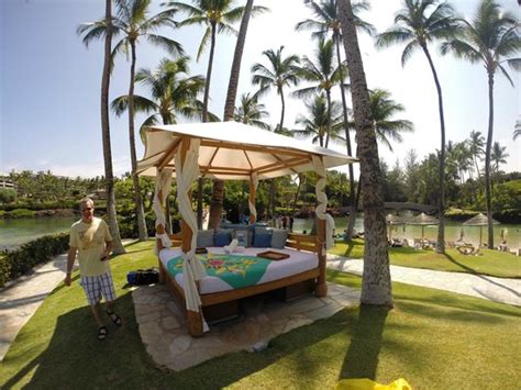 Luxury cabana between lagoon and ocean - Picture of Hilton Waikoloa Village, Waikoloa - TripAdvisor