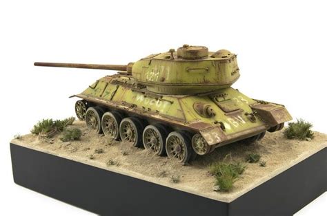 Abandoned T-34/85 | Martin Šiška | Model dioramas, tanks ... | Model tanks, Tanks military ...