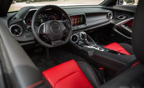 2023 Chevy Camaro LT1 Interior | 2022 Chevrolet