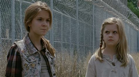 The Walking Dead Lizzie Kills Mika