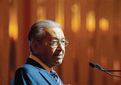 Dr Mahathir calls for return to rule of law