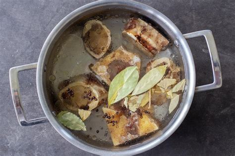 The Best Bone Broth Recipe - Momsdish