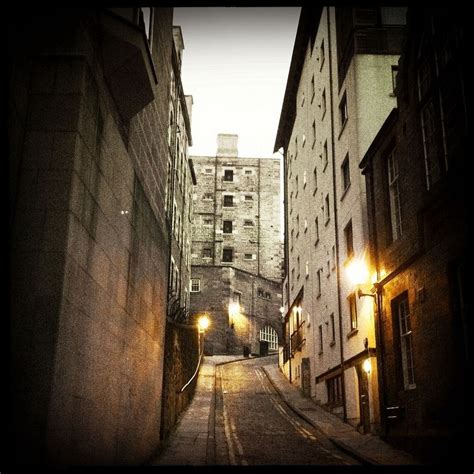 The Closes of Edinburgh | Amusing Planet