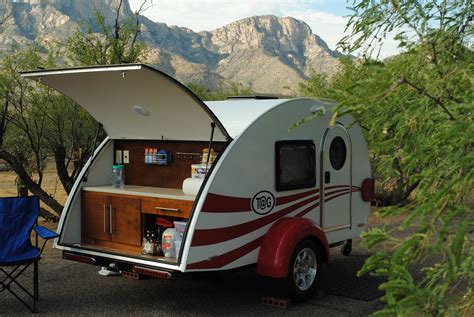 29 Cute and Comfy Tiny Camper Trailer for Your Holiday Solutions | Tiny camper trailer, Tiny ...