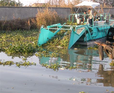 Why Harvest Aquatic Weeds? – Aquatic Weed Harvester