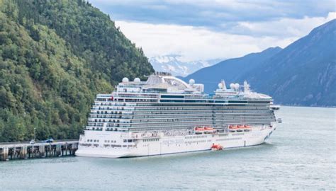 5 Websites To Track Cruise Ships