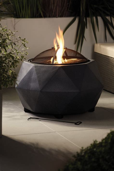 Aldi's Outdoor Fire Pit Is Back On Sale This Month | www.98fm.com