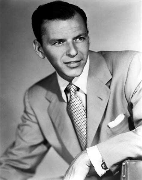 Frank Sinatra photo gallery - 19 high quality pics of Frank Sinatra ...