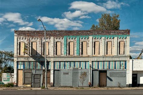 20 Photos of Urban Decay in Detroit - Urban Ghosts Media