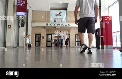 Skywalk toronto Stock Videos & Footage - HD and 4K Video Clips - Alamy