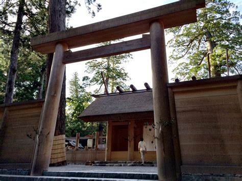 Ise Grand Shrine | | Alluring World