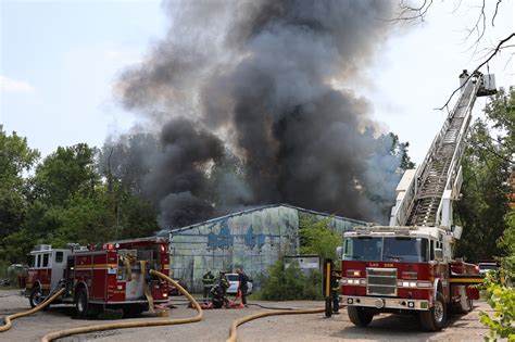 Pole barn fire leaves 1 firefighter injured, causes large plume of ...