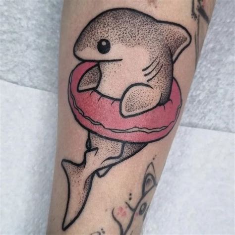 Share more than 77 tiny shark tattoo best - in.coedo.com.vn