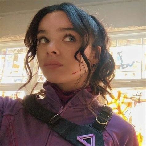 bts of hawkeye (2021), hailee steinfeld 🫶🏻 Marvel Actors, Marvel ...