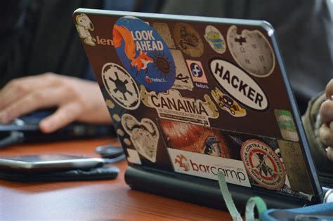 The phenomenon of laptop stickers