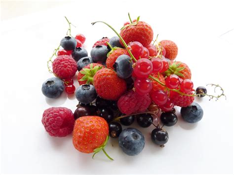 Top 12 Organic Foods Rich in Antioxidants - Women Daily Magazine