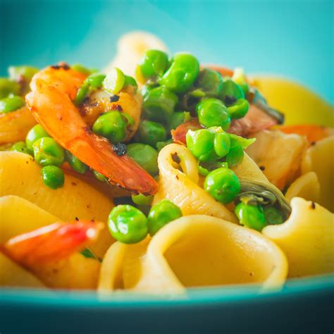 Quick Pea and Shrimp Pasta | Krumpli