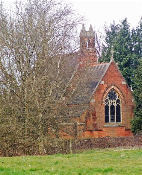 Trinity Chapel, Bentley Heath © Jim Osley cc-by-sa/2.0 :: Geograph ...