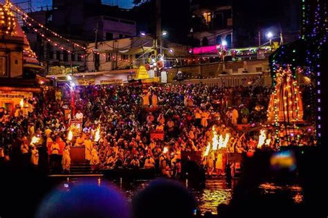 Ganga Aarti | Take the Blessings of Maa Ganga Devi.