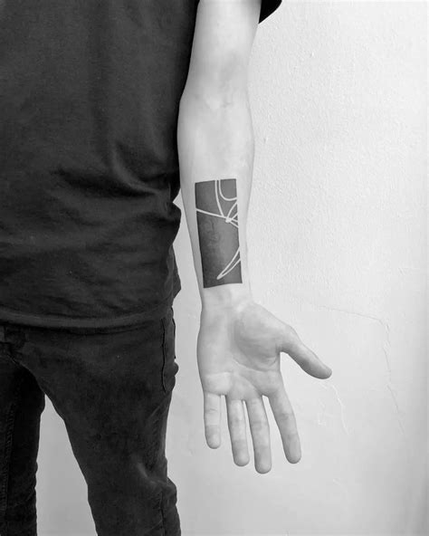 86 Minimalist Tattoo Ideas To Inspire Your Next Piece (2023) — minimalgoods